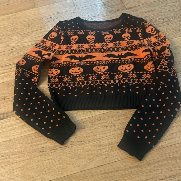 Halloween Crop Sweater- Size M - Picture 1 of 7